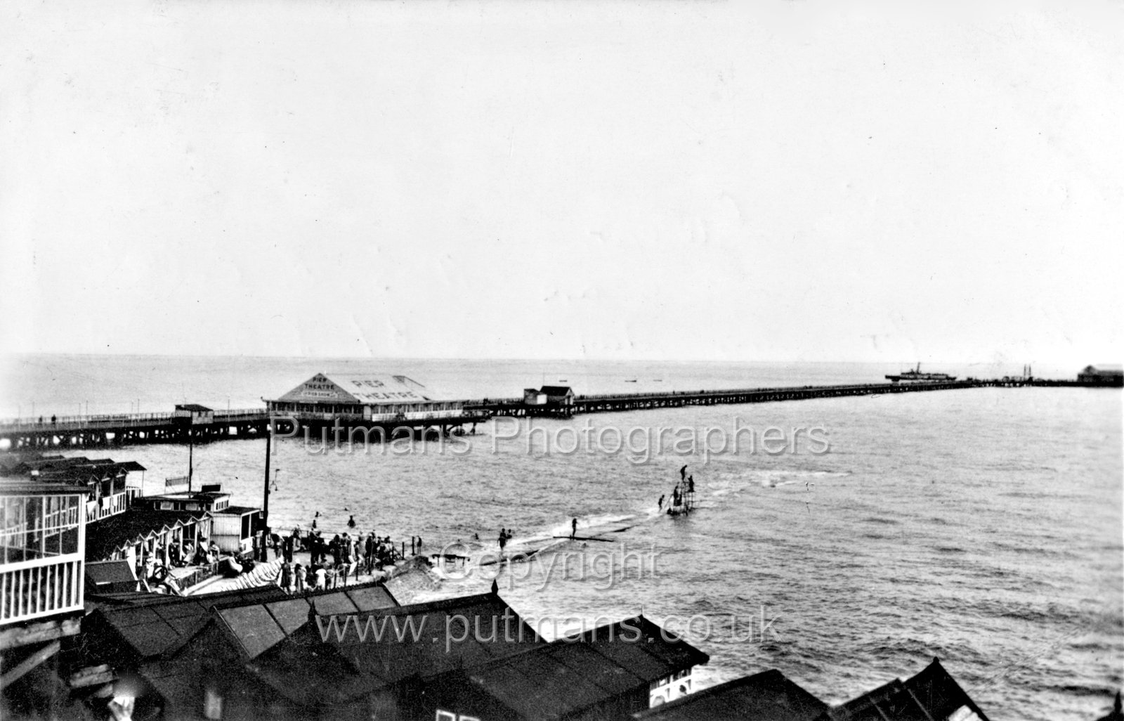 Ref 2917a Pier showing Theatre, Pavillion, Winchester Breakwater & High Diving board