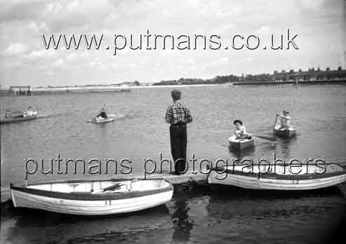 Ref 1570 Boating Lake 1958