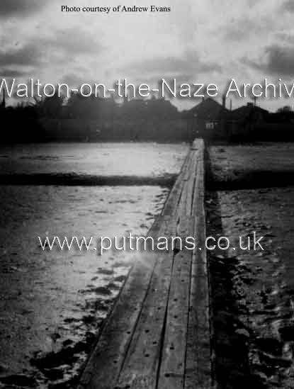 Ref 1865 Boating Lake walkway Mill Lane to North Street