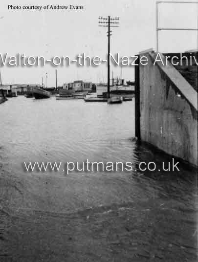Ref 1866 Mill Lane flood gates & Town Hard at High Water