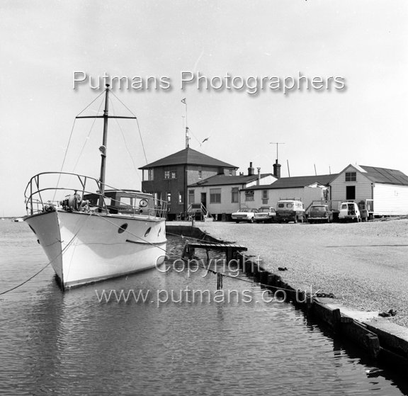Ref 2073 Yacht Club 1974