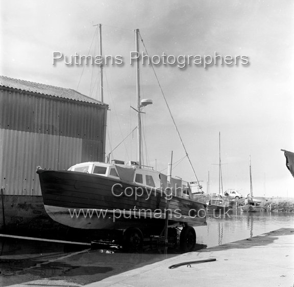 Ref 2200 Mill Lane boatyard 1984