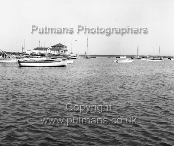 Ref 2376 River from Yacht Club