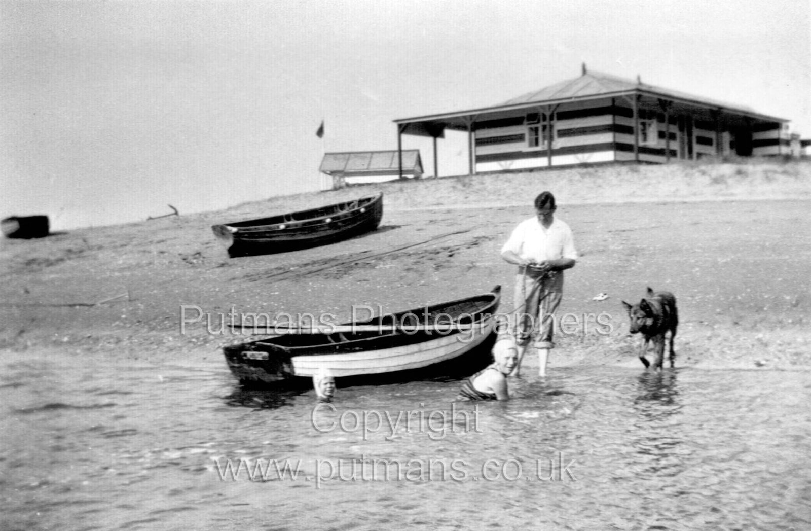 Ref 2930 Island Point Marine Club (Stone Point) Dearlove family