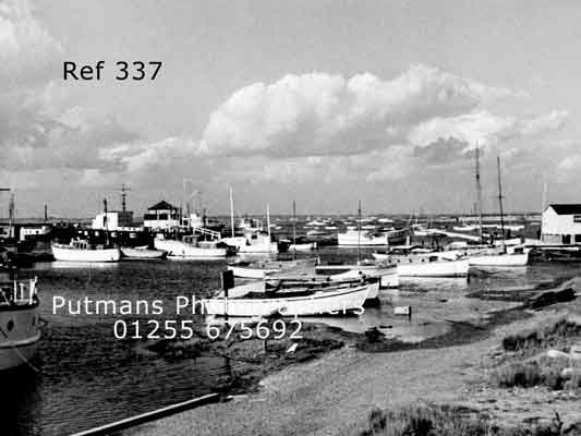 Ref 337 Town Hard towards Yacht Club