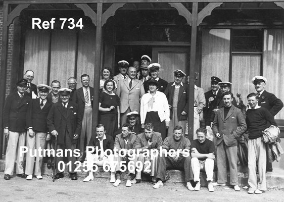 Ref 734 Group of Yachtsmen at Island Point Marine Club (Stone Point)