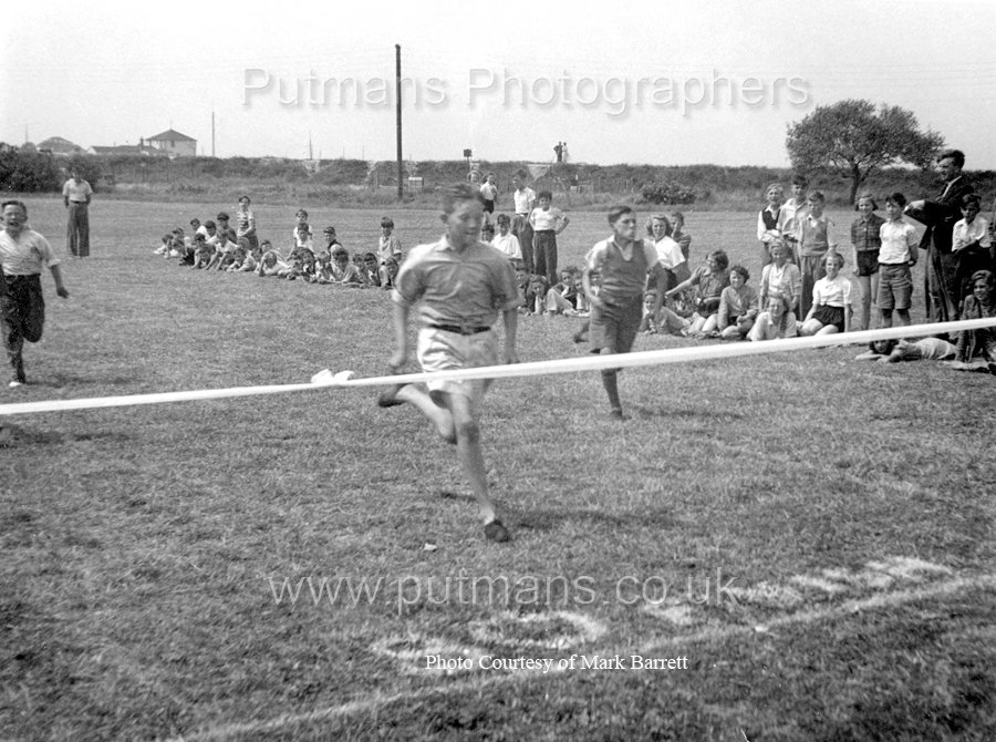 Ref A4 Secondary Modern Sports Day 1950-53