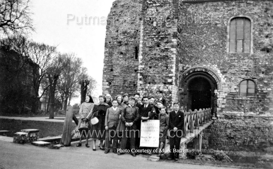 Ref B2 Secondary Modern - Colchester Outing 1952
