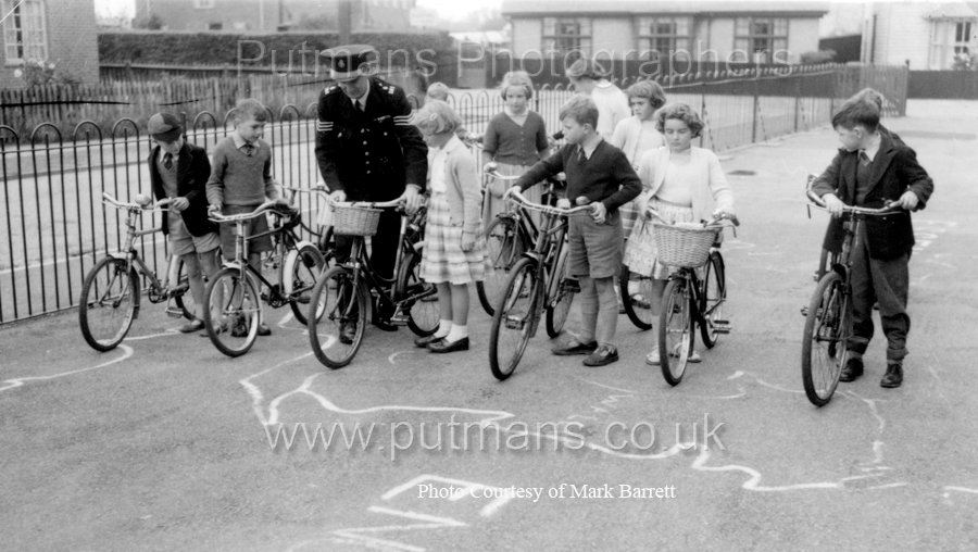 Ref H3 Cycling instruction by playground maps