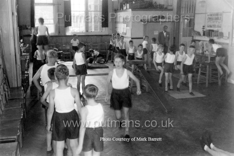 Ref N19 P.E. in the hall