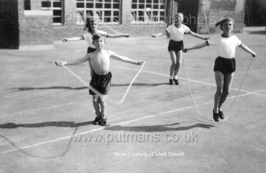 Ref N6 PE in the playground with no resources