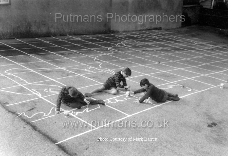 Ref U1 Is this Walton School?