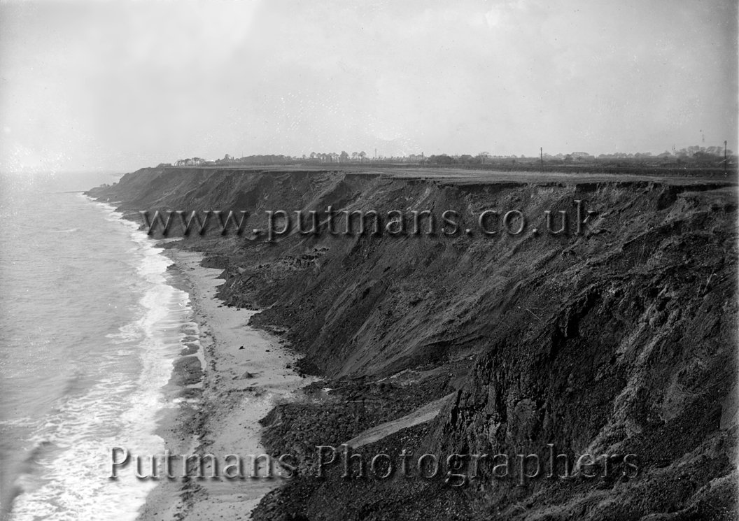 Ref 1093 Cliffs towards Frinton from Burnt House