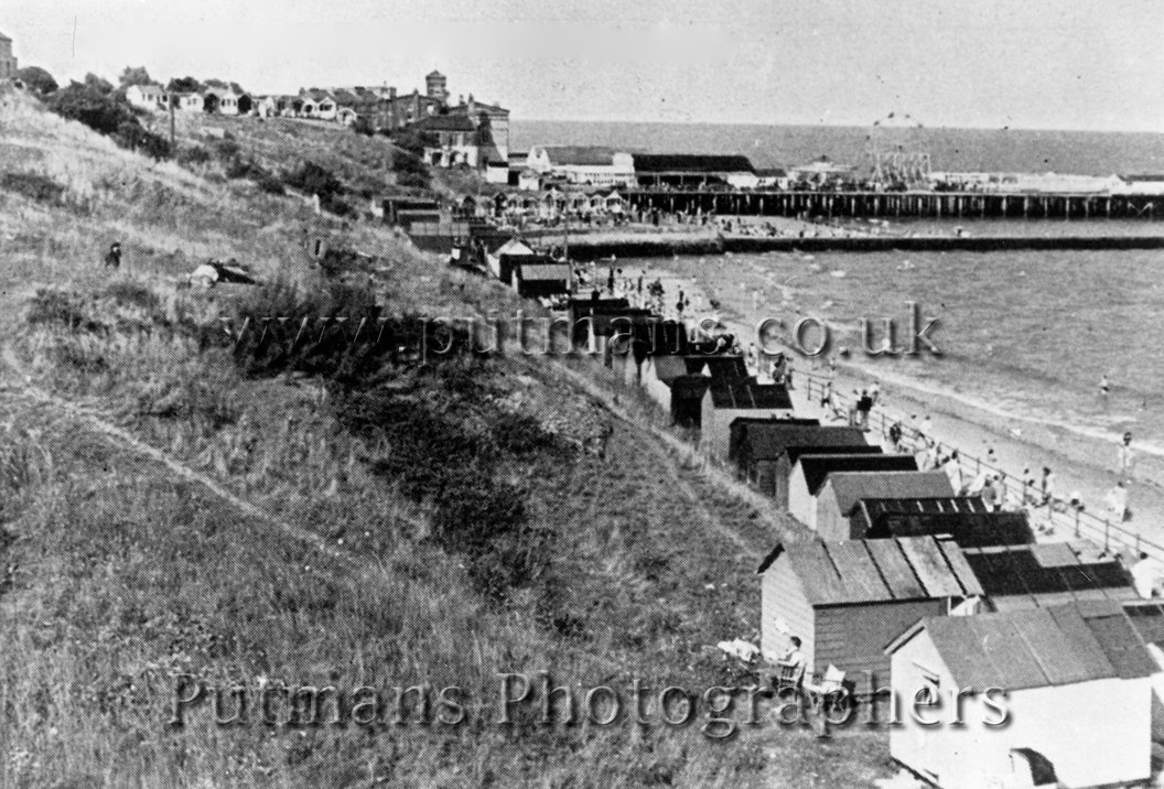 Ref 142-15 Southcliff Cliffs to pier
