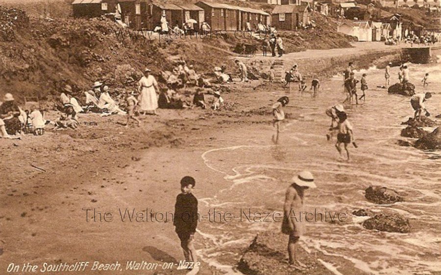 Ref 1705 Southcliff beach showing the first short promenade