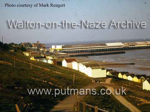 Ref 1783 Pier from Southcliff c1975
