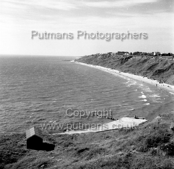 Ref 2034 From Burnt House towards Frinton before promenade 1966