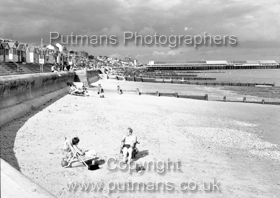 Ref 2346 Southcliff beach