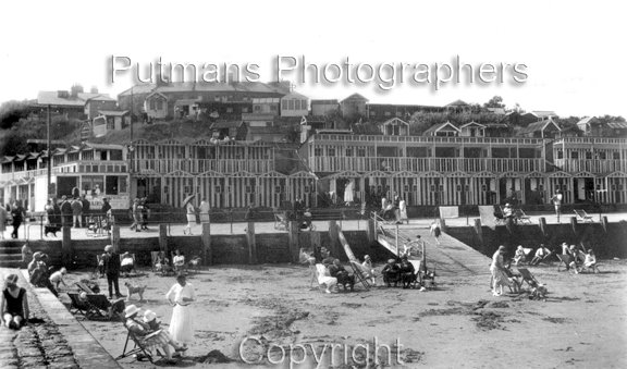 Ref 2838 Hut Town Southcliff