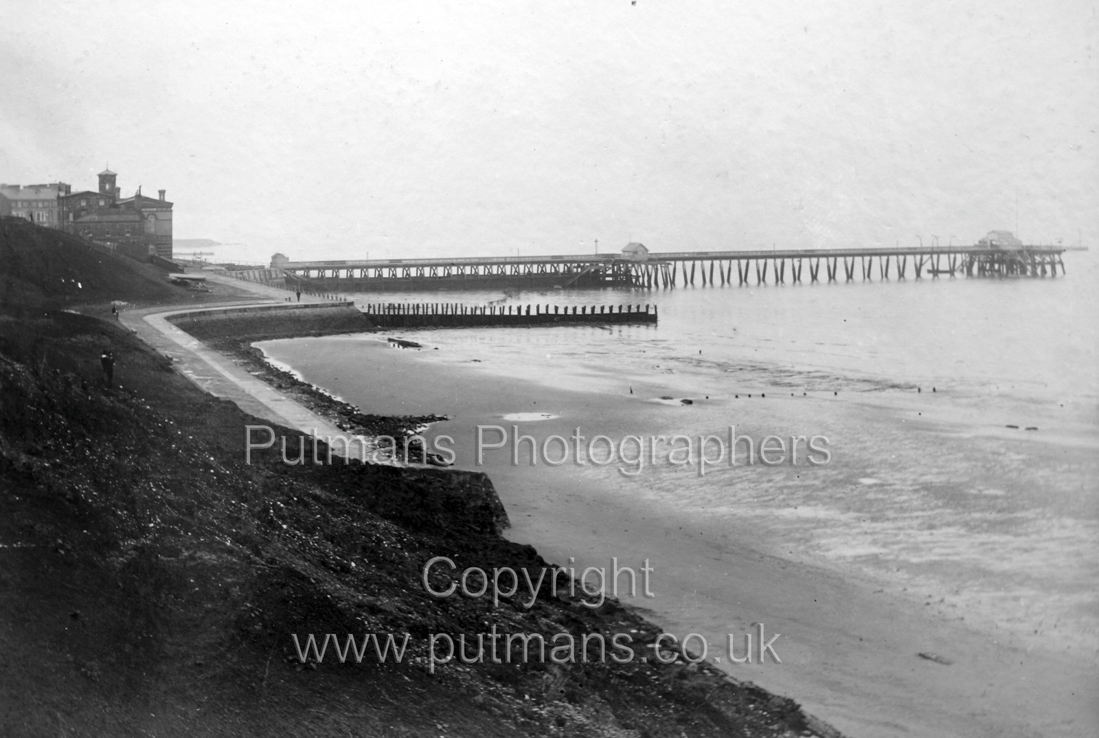 Southcliff pier & Winchester breakwater under construction Ref 3257