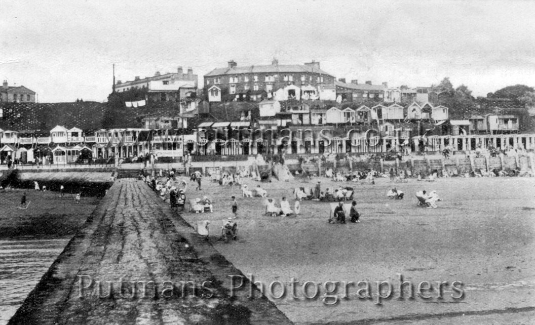 Ref 986 Pier beach c1926