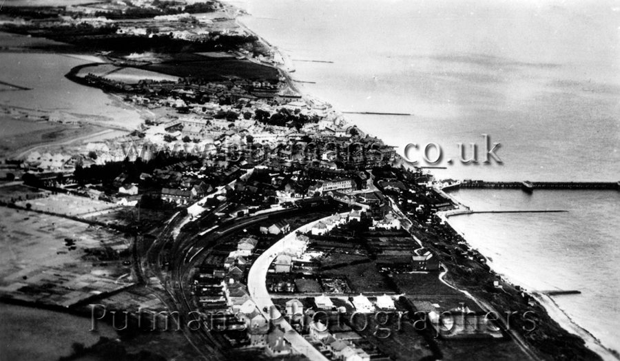 Ref 1342 An early aerial photo of Walton