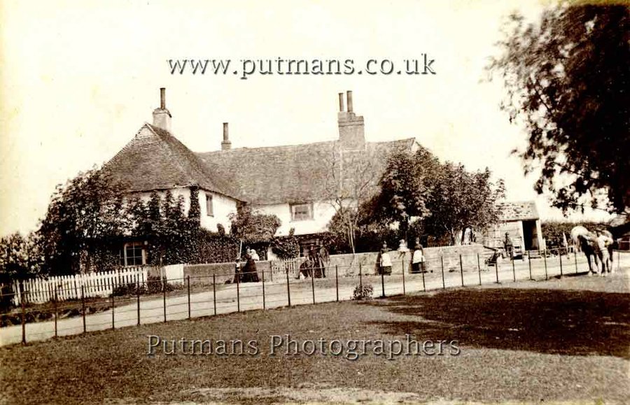 Ref 1455 The Hubbards c1885