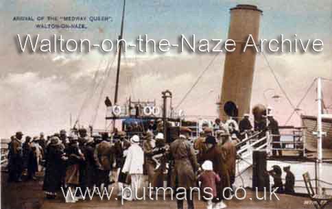 Ref 1851 Medway Queen arriving at Walton Pier