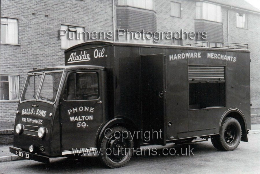 Ref 2895 Balls delivery van