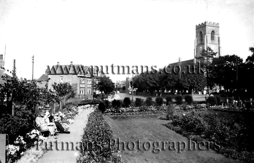 Ref 1334 Church & High Street from the gardens