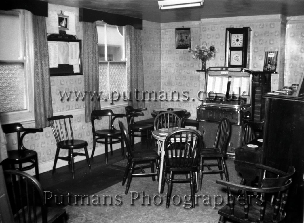 Ref 1388 The Victory Public Bar 1961