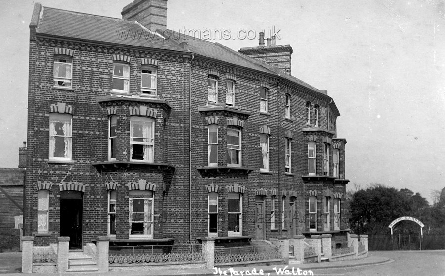 Ref 1712 The Crescent