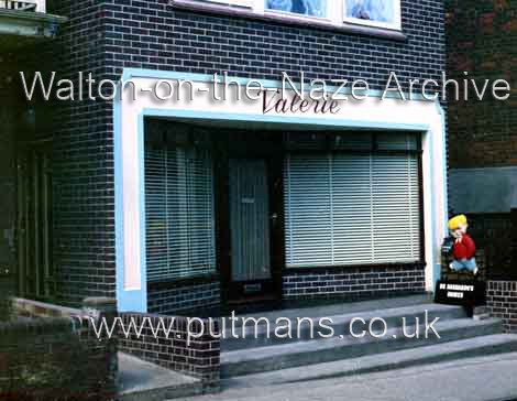 Ref 1761 'Valerie' Newgate Street August 1962