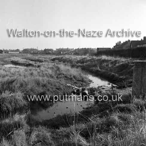 Ref 1771 The Mere from Kirby Road 1949