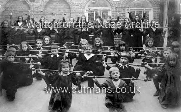 Ref 1886 Pupils at Erin House School, Saville Street