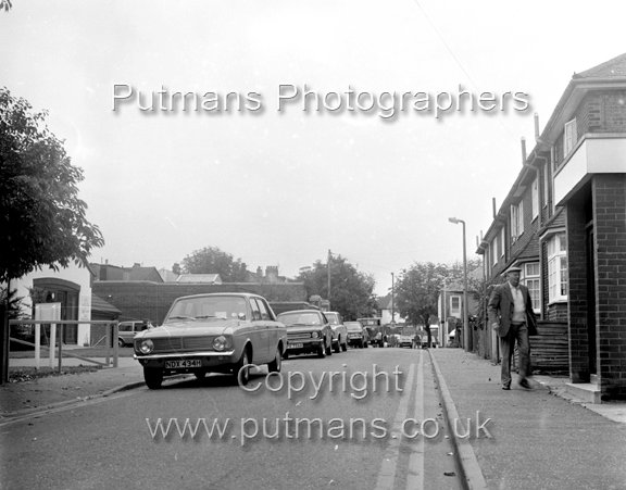 Ref 2211 Vicarage Lane 1984