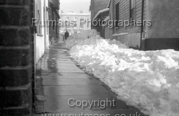 Ref 2527 Suffolk Street Snow 1958