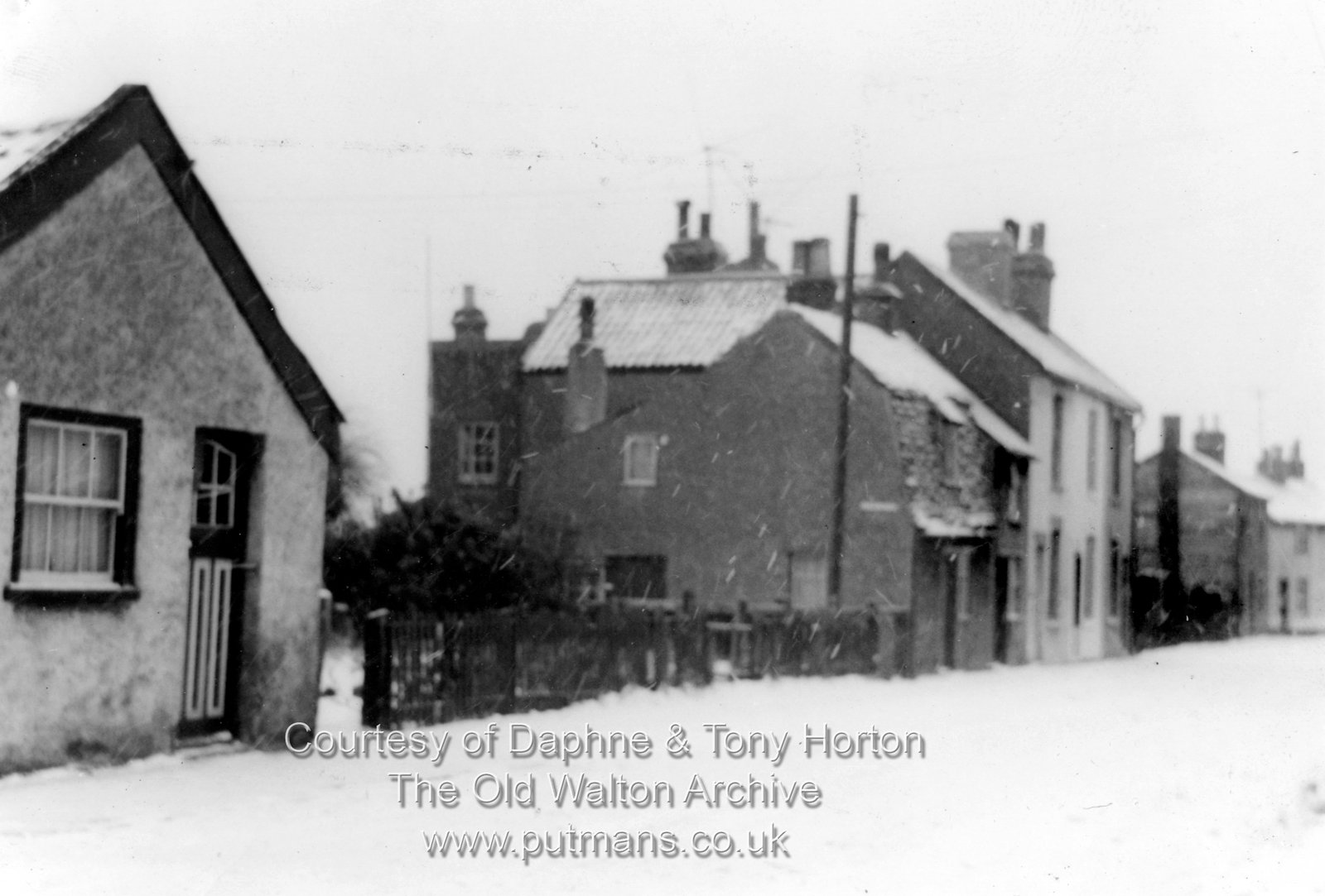 Ref 3169 North Street in snow
