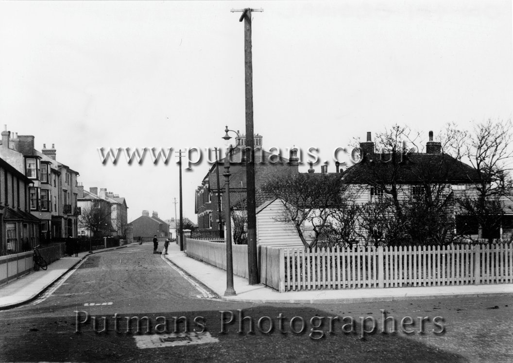 Ref 421 Saville Street